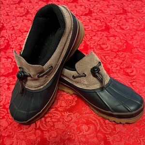 London Fog Women’s Waterproof Duck Boots Black and Tan Size 8